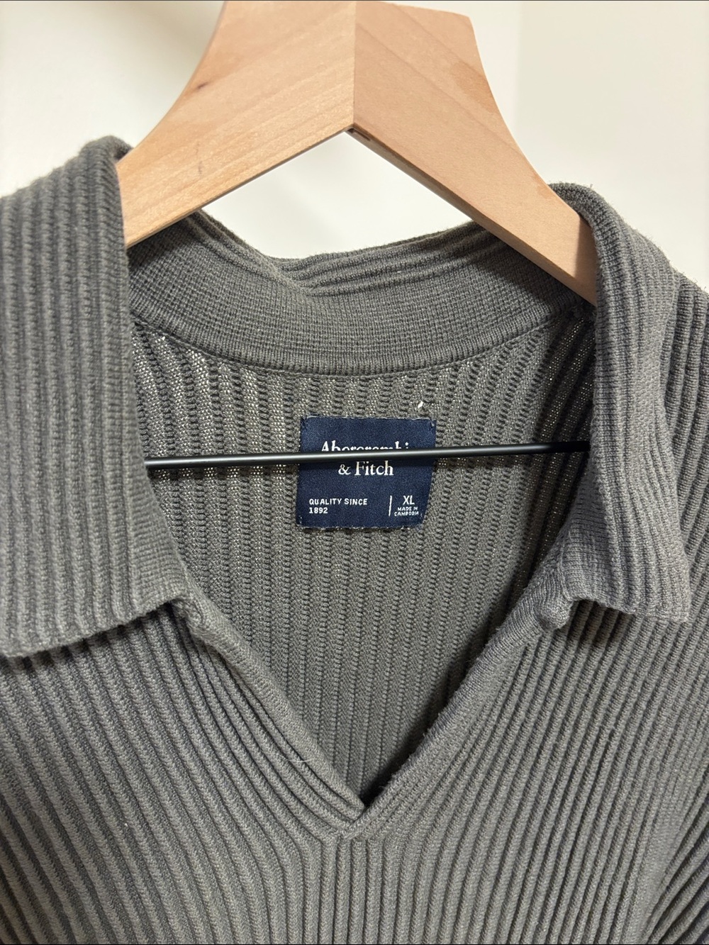 A&F Collared Shirt - Picture 2 of 6